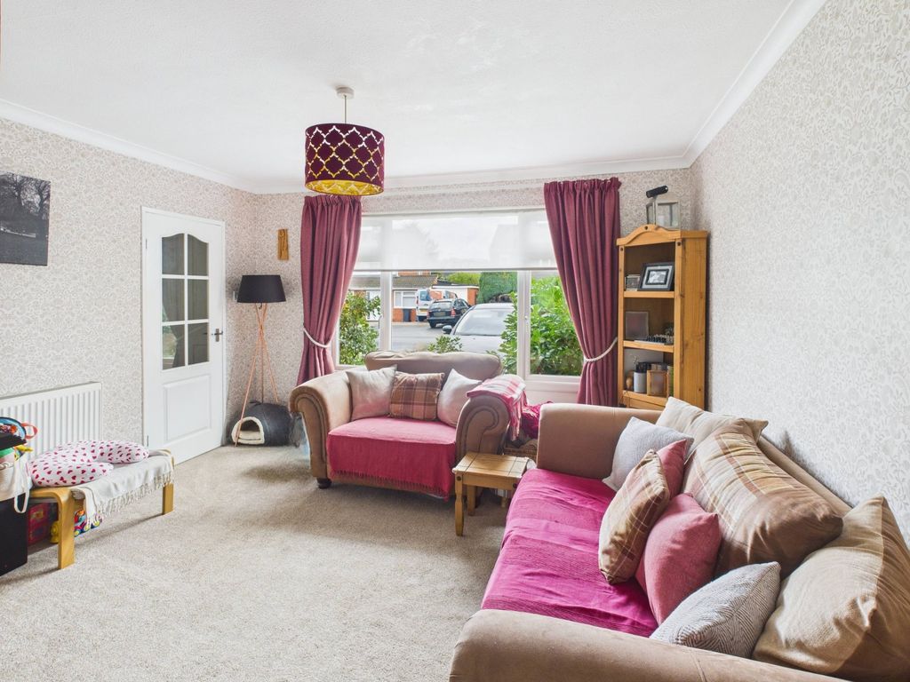 Property photo 3 of 14 Living Room