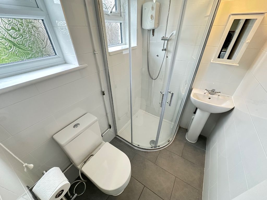 Property photo 3 of 9 4681582