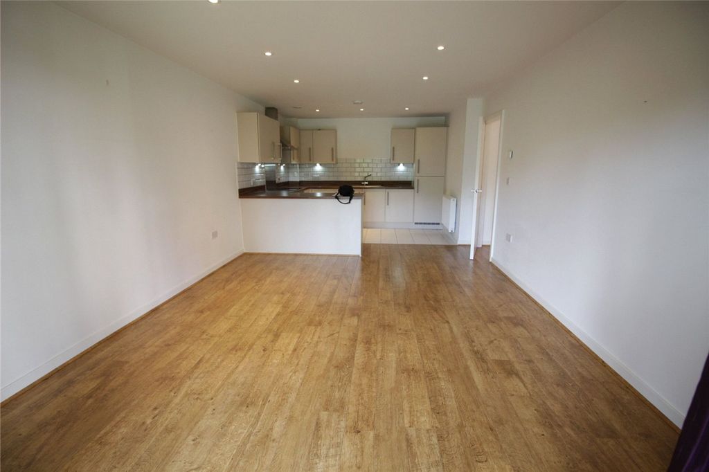 Property photo 2 of 9 Lounge