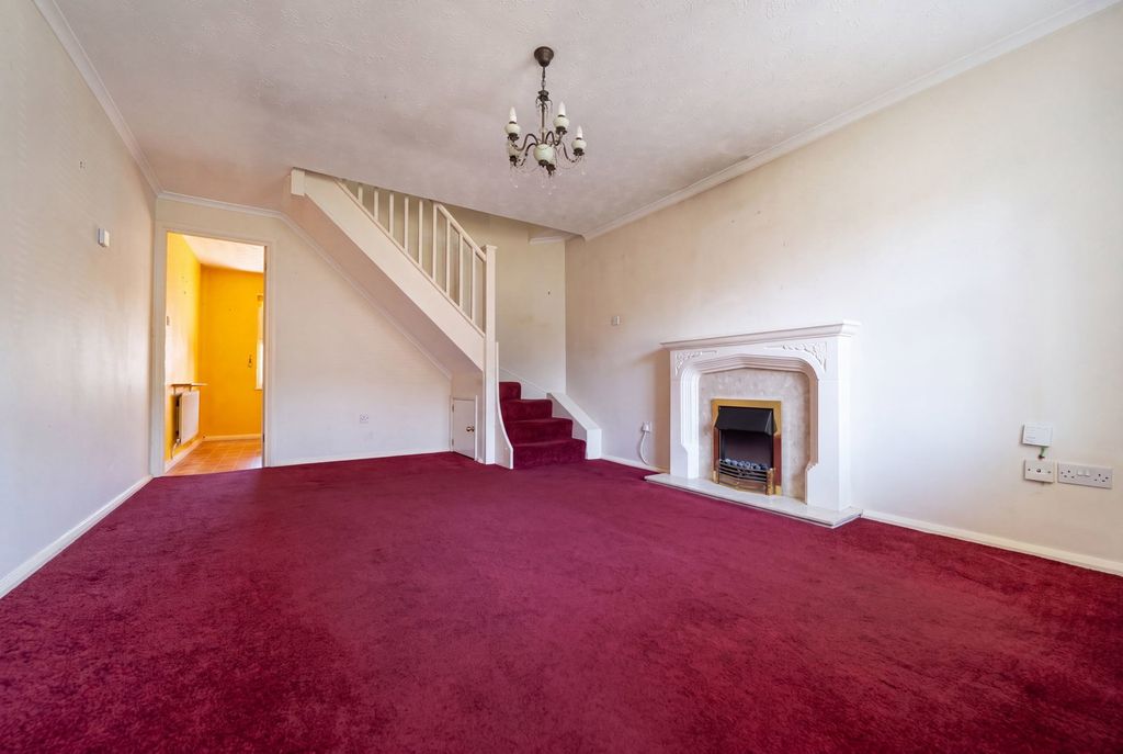 Property photo 2 of 13