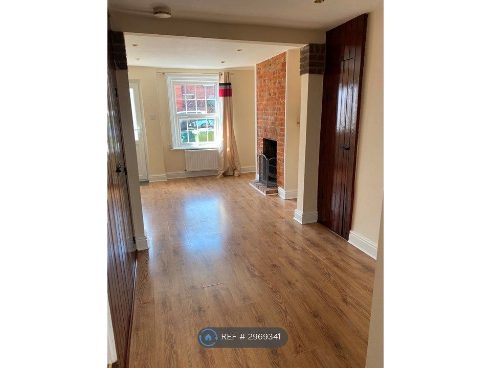 Property photo 2 of 8