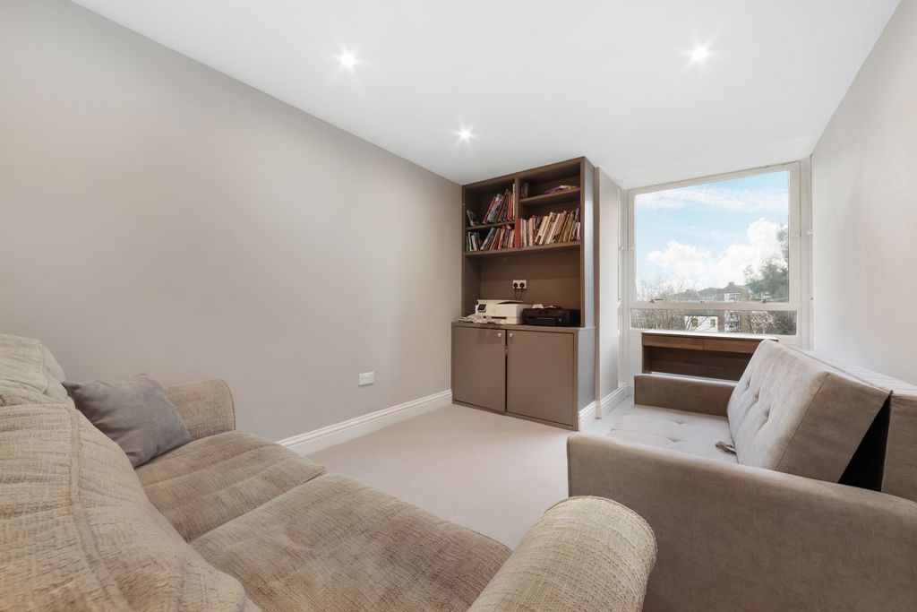 Property photo 2 of 6