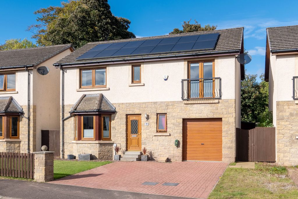 Property photo 1 of 24 1-Detached-Millburn-Gardens-Dundee-Front-Exterior