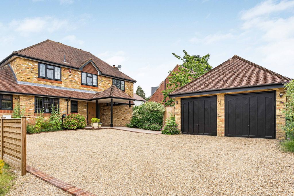 Property photo 1 of 31