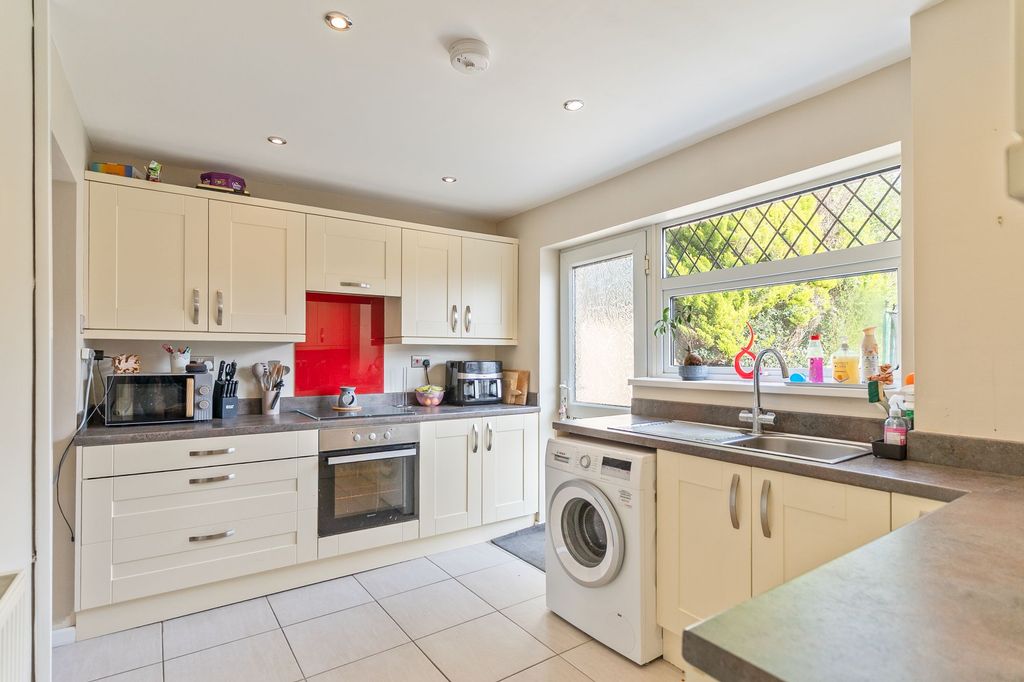 Property photo 3 of 24