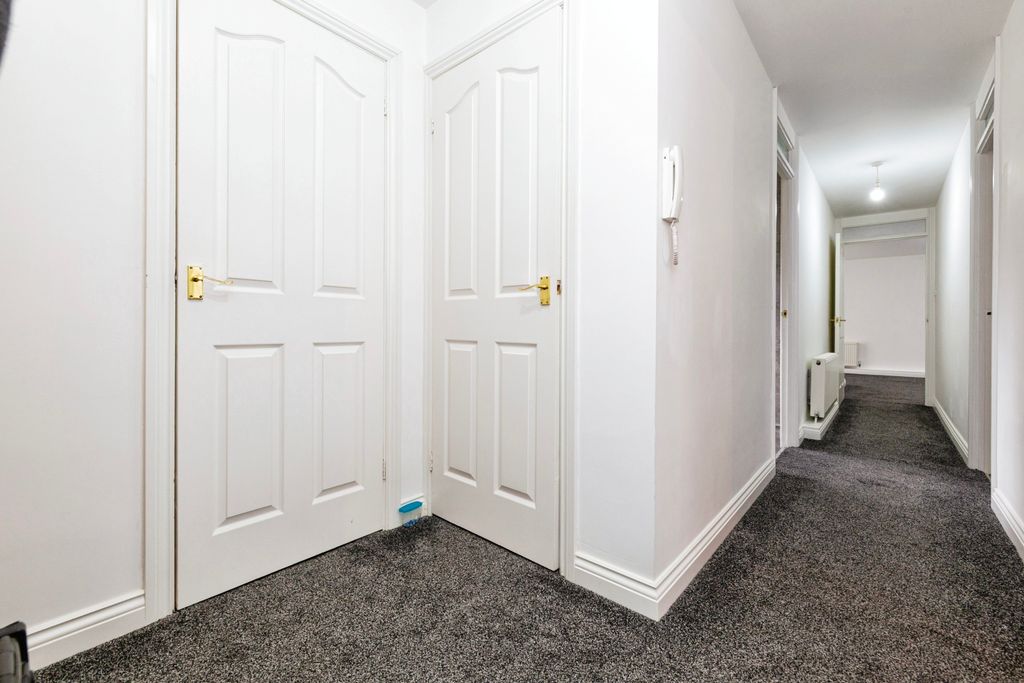 Property photo 3 of 17 Photography