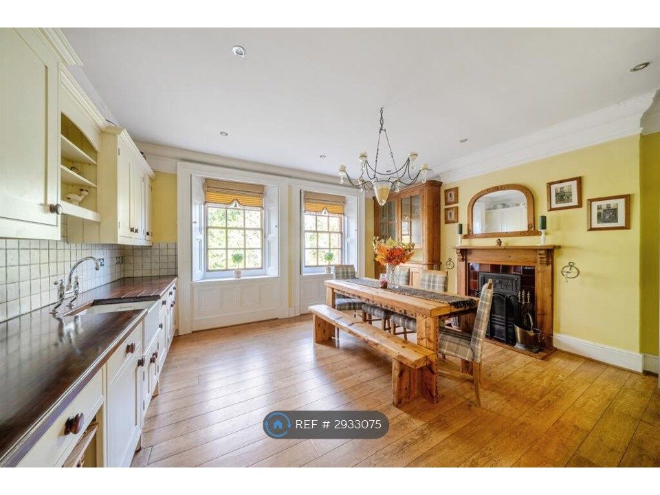 2 bed flat to rentBrook, Lyndhurst SO43 photo 4