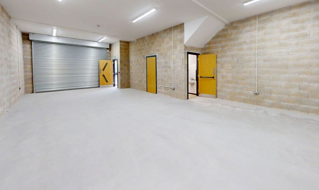 Property photo 2 of 5 Mandale R.Jpg