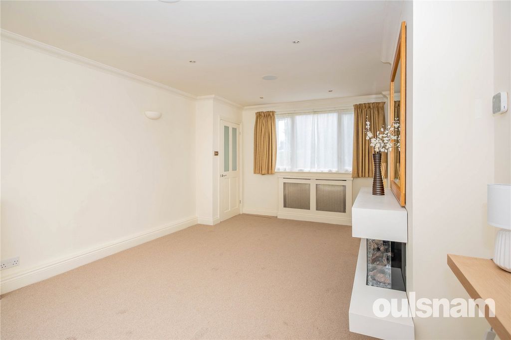 Property photo 3 of 23 Picture No. 04