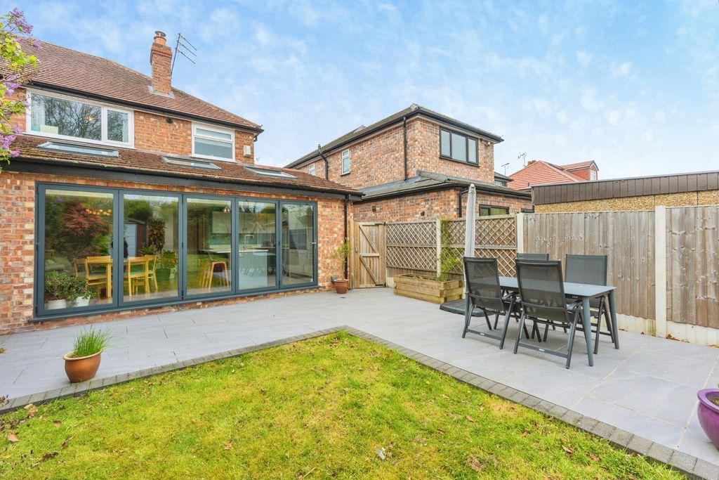 Property photo 2 of 23 Pbox-Img.Jpg