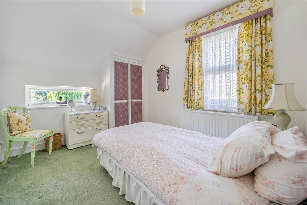 Additional image 17 of 4 bed detached house for saleHeatherdene Avenue, Crowthorne, Berkshire RG45