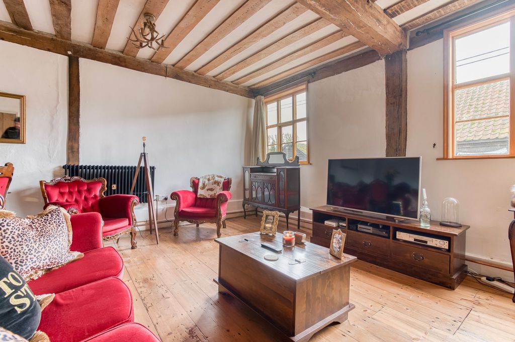 Property photo 3 of 19