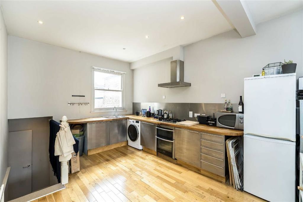Property photo 2 of 6