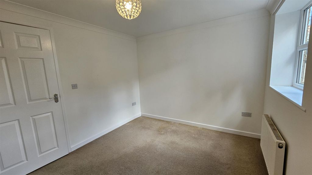 Property photo 3 of 12 20250331_144423.Jpg