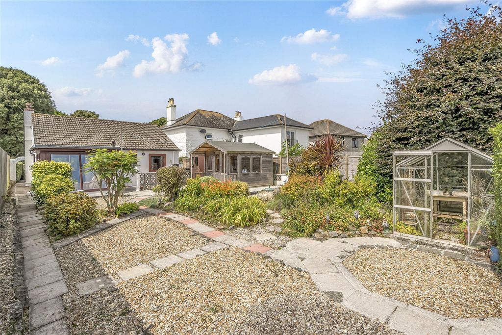 Property photo 2 of 25 Picture No. 21