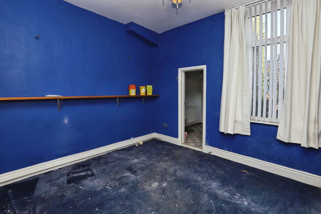 Property photo 3 of 15