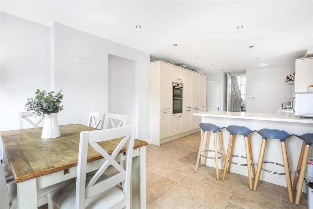 Property photo 1 of 25 1073420271 82.Jpg