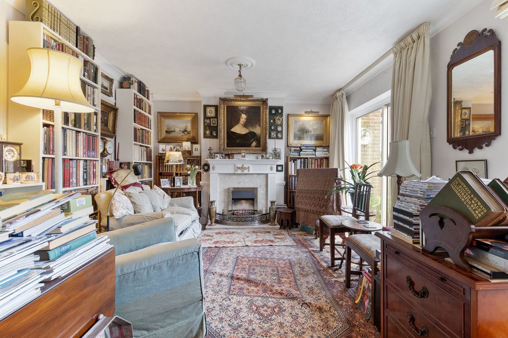 Property photo 2 of 19 Living Room