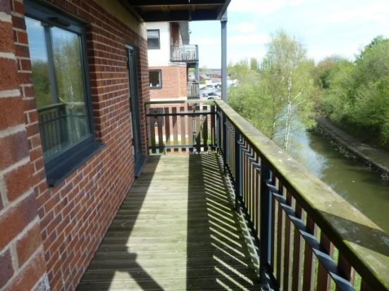 Property photo 3 of 8 Balcony
