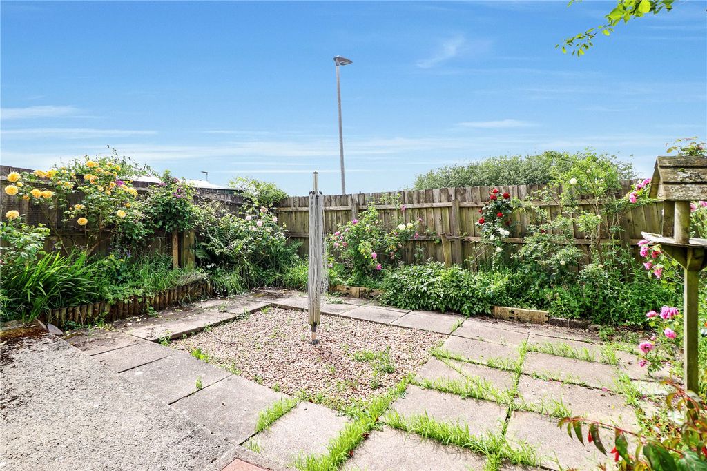 Property photo 2 of 16 Picture No. 22