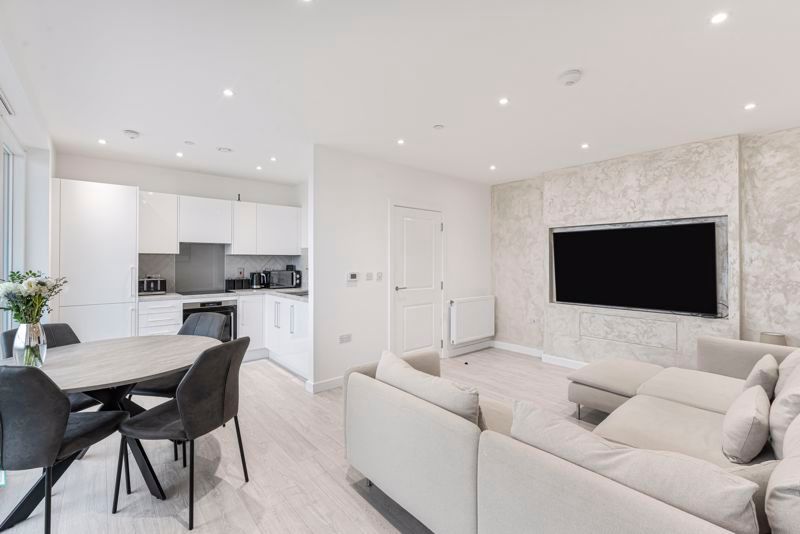 Property photo 2 of 19 Photo 12