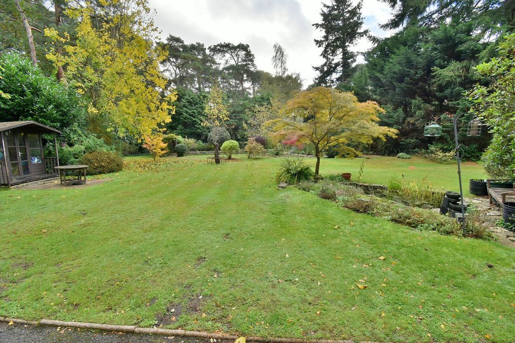 Property photo 2 of 25