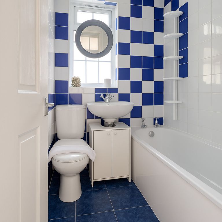 Property photo 3 of 14 Bathroom