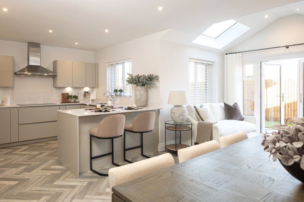 Property photo 1 of 11 Kitchen/Dining