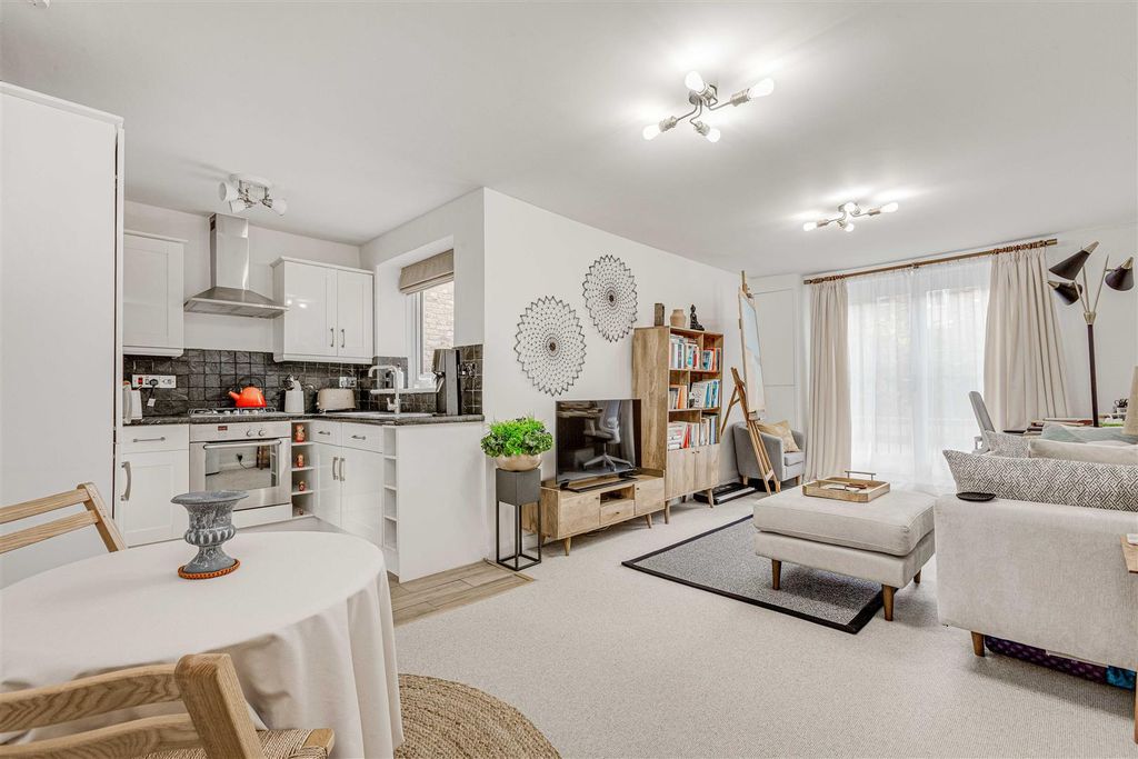 Property photo 3 of 9 Radipole Road 50 Flat 2 Low-5.Jpg