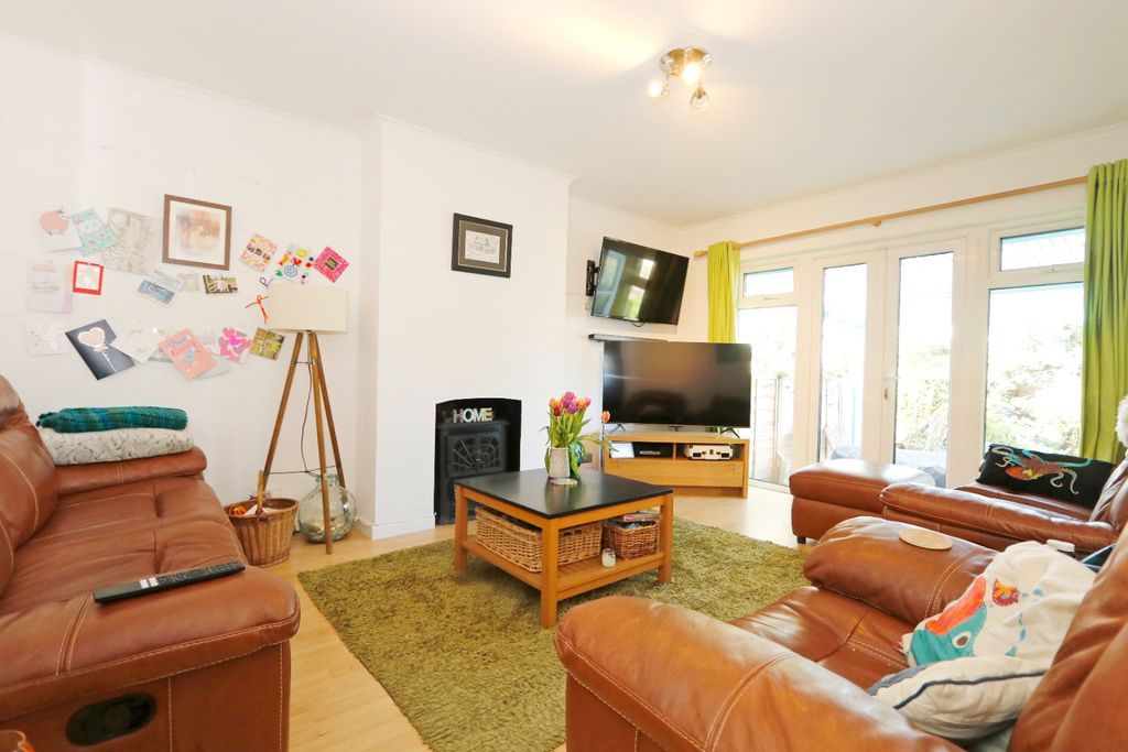 Property photo 2 of 18 4284945