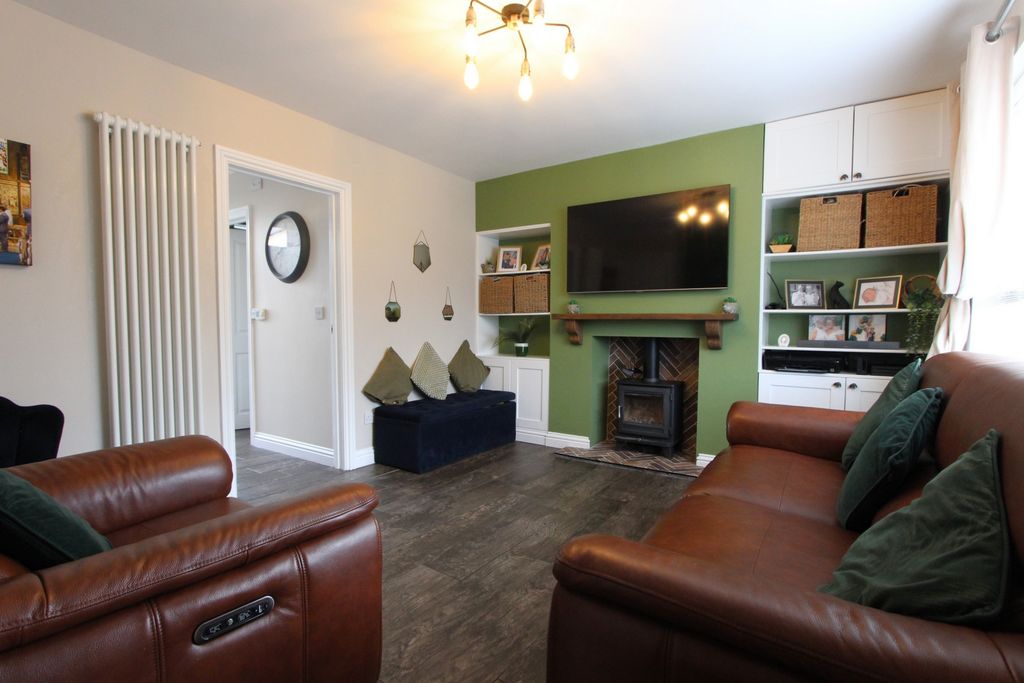 Property photo 2 of 17 Photo 11