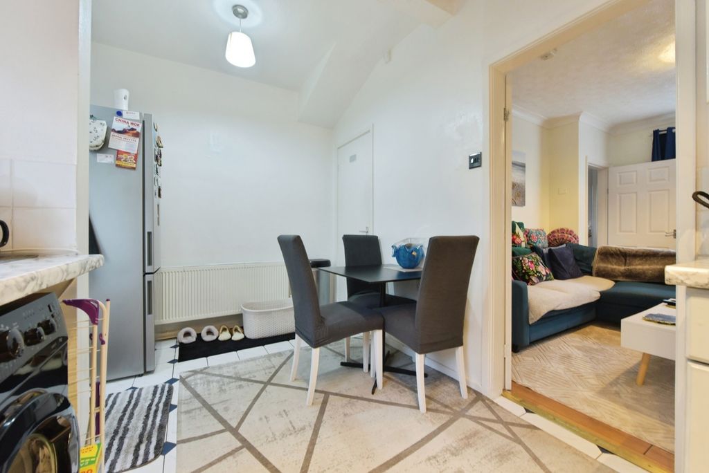 Property photo 3 of 12 Pbox-Img.Jpg