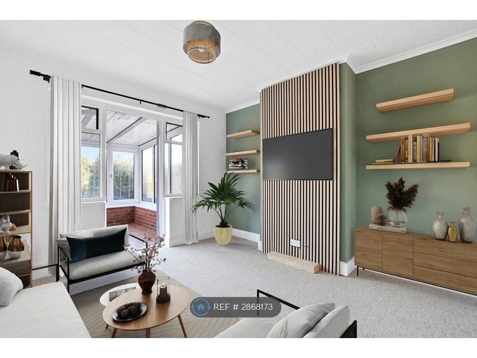 Property photo 1 of 10 Lounge