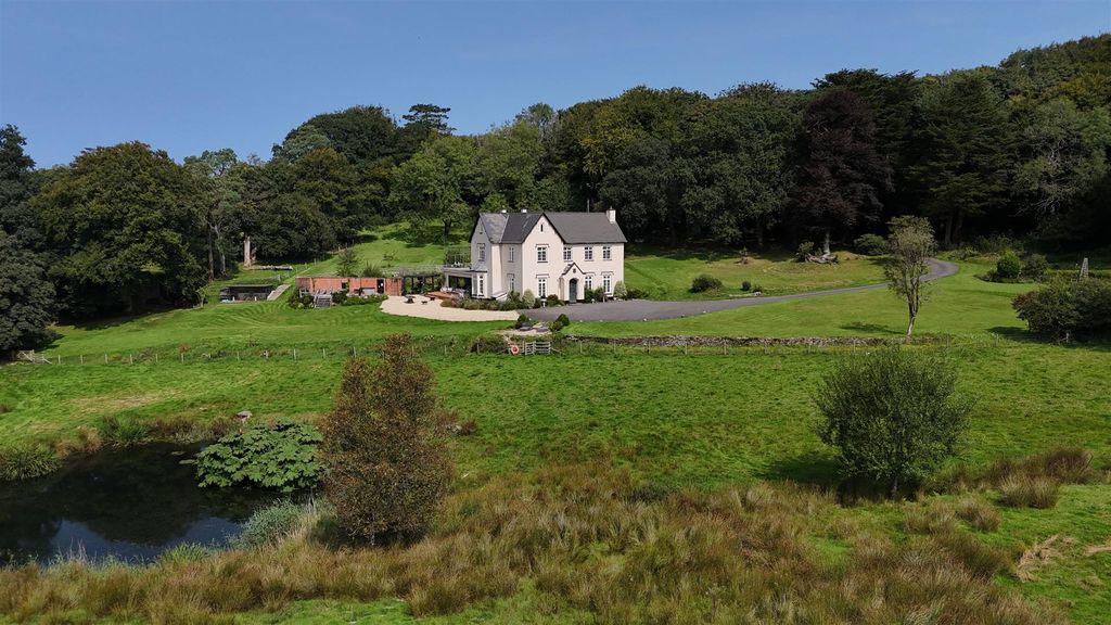 Property photo 1 of 32 Dji_20250815124423_0068_D.Jpg