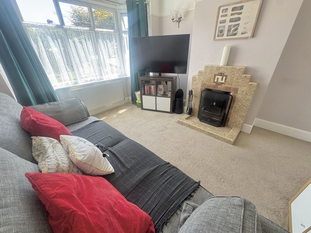Property photo 3 of 23