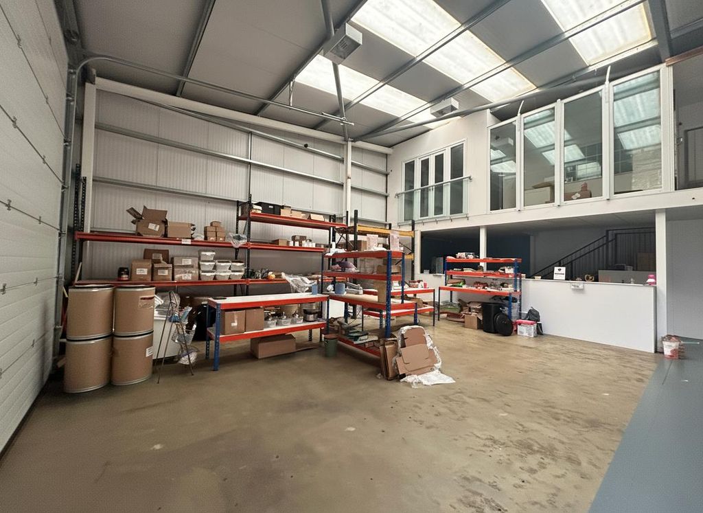 Property photo 2 of 7 Lumina-Edit-1766490088176.Png