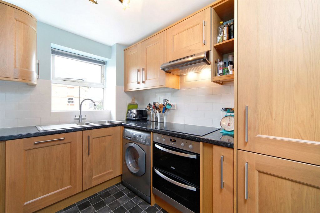 Property photo 3 of 8 Picture No. 04