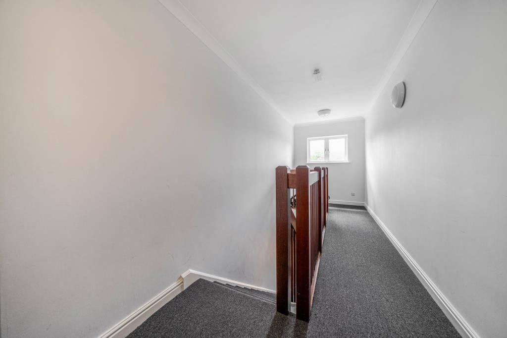 Property photo 2 of 22 Landing