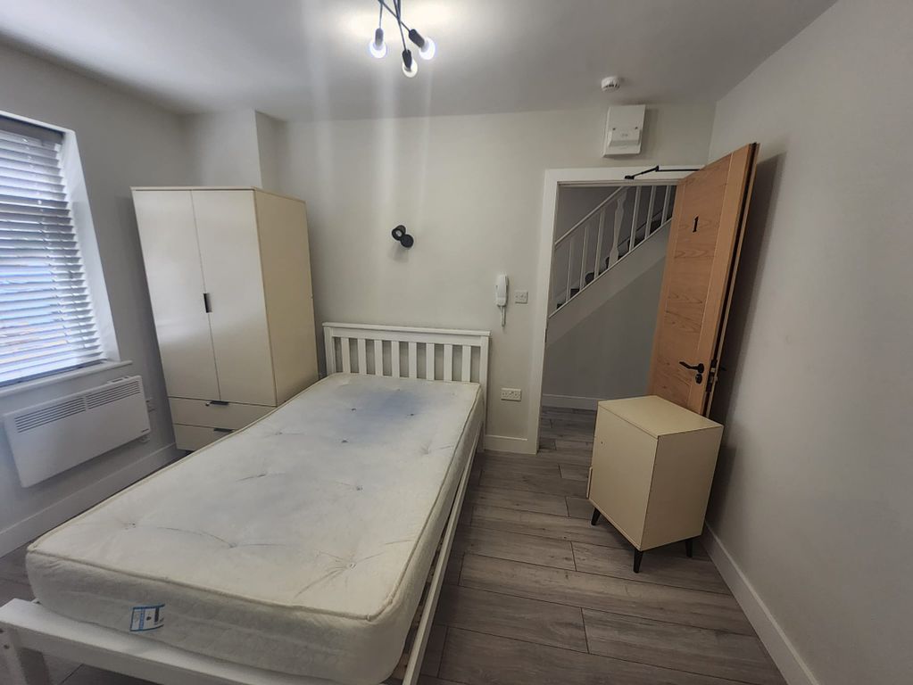 Property photo 1 of 3