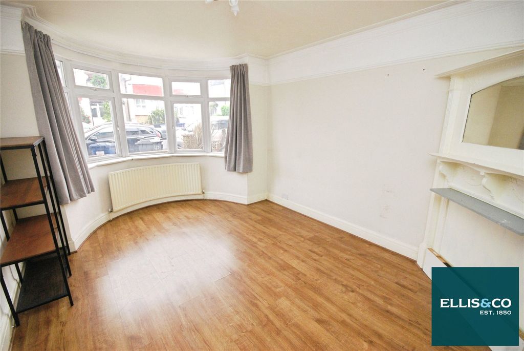 Property photo 2 of 12 Picture No. 09