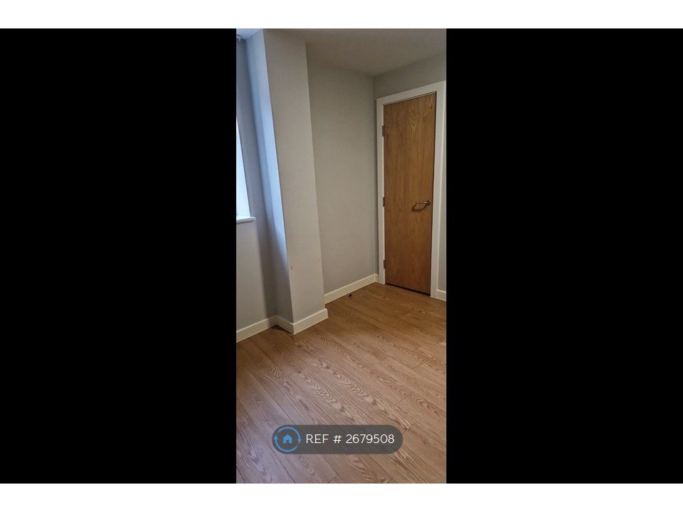 Property photo 3 of 6 Bedroom