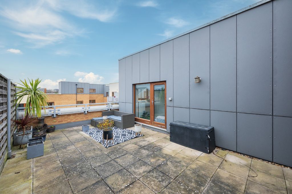 Property photo 1 of 14 4567771