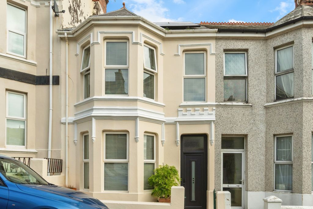 Property photo 1 of 19