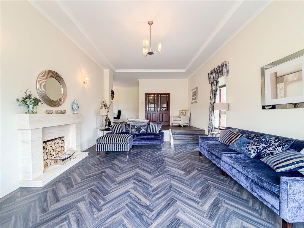 Additional image 7 of 5 bed detached house for saleChateau Grove, Hamilton ML3