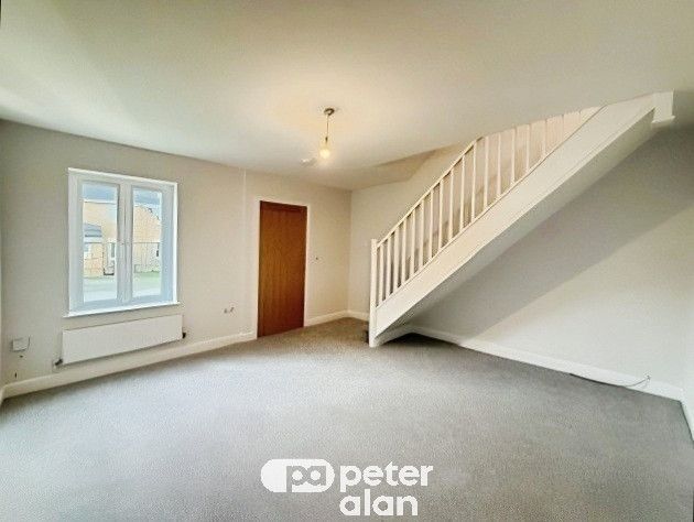 Property photo 2 of 10 Front