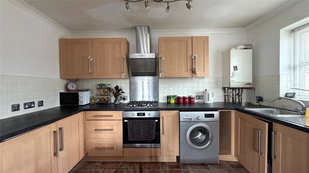 Property photo 2 of 8 Picture No. 05