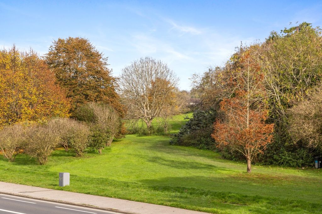 Property photo 3 of 26 Picture No. 06