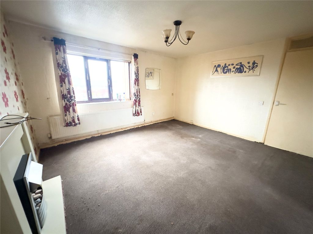 Property photo 2 of 8 Picture No. 05