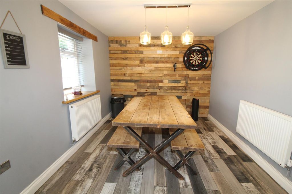 Property photo 3 of 42 Kitchen/Dining Room