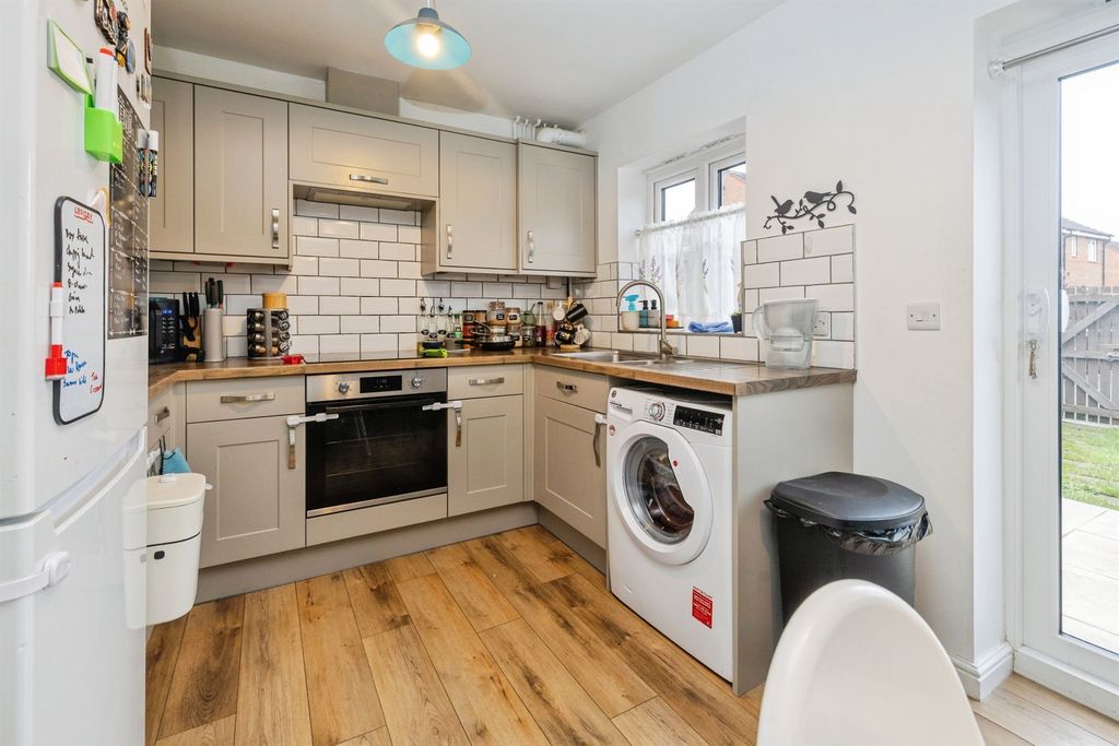 Property photo 3 of 14